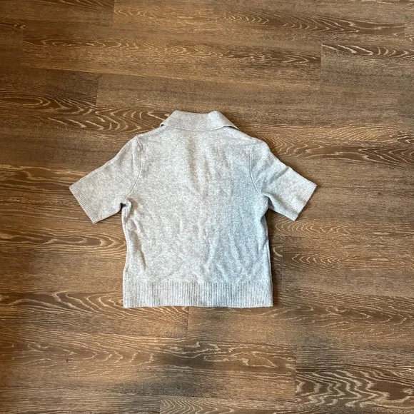 Abercrombie & Fitch Notch-Neck Sweater Tee - S - Picture 3 of 3